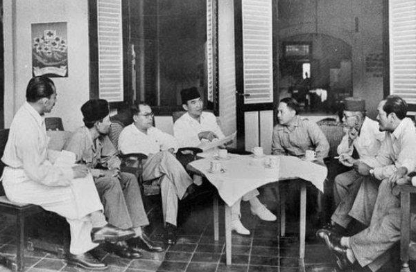 Kabar Menyerahnya Jepang & Desakan Pemuda