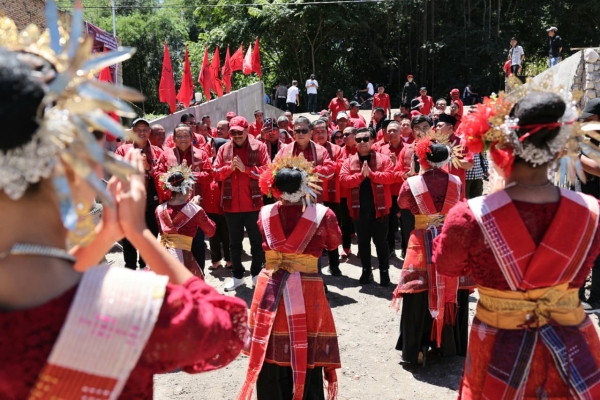 Ziarah Kebudayaan ke Pusuk Buhit, Hasto Kristiyanto Selami Spiritualitas Pancasila dan Asal-Usul Manusia Batak