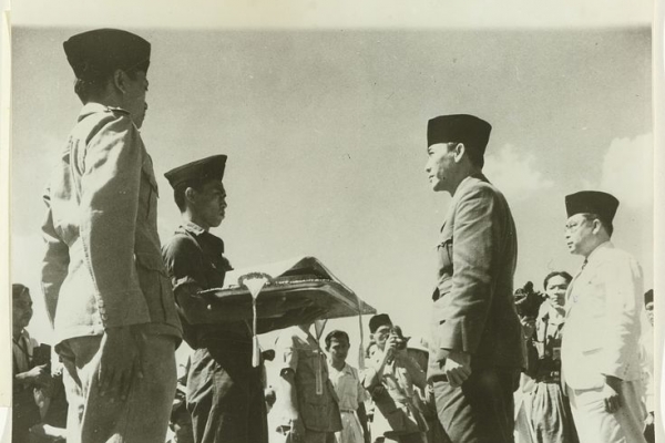 Wangi Bumbu di Balik Mesin Tik, Sepiring Nasi Goreng di Waktu Sahur Proklamasi