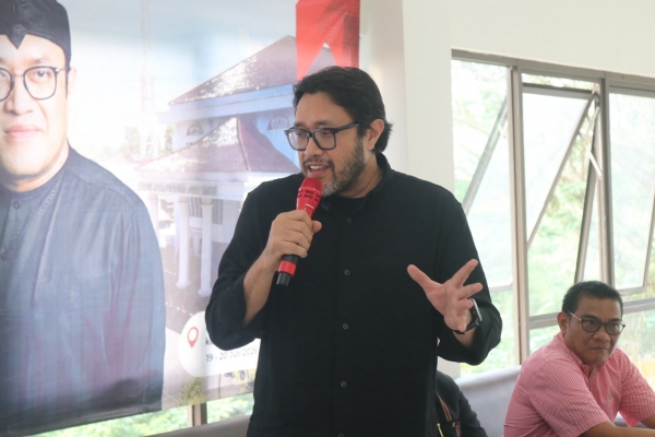 Ono Surono Ingatkan Pemprov Jabar: Jangan Sampai Kota Bersolek, Desa Menjerit