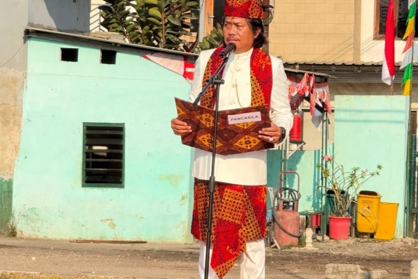 Merawat Nasionalisme dari Kampung, Budi Leksono Puji Antusiasme Warga Surabaya Gelar Upacara HUT RI ​