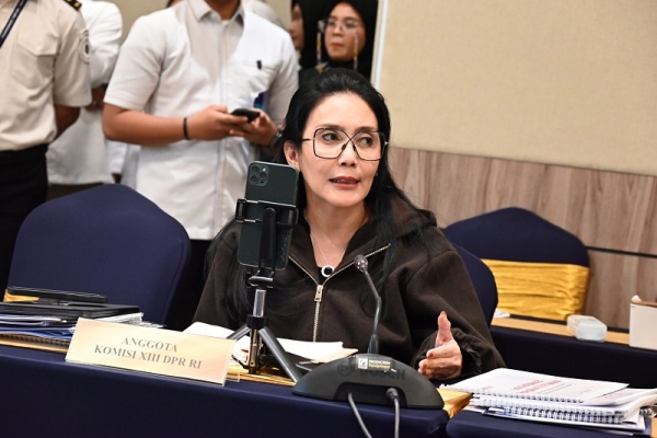 Dukung Prabowo Berantas Karhutla, Rieke Diah Pitaloka Tegaskan Lawan Otak Korporasi