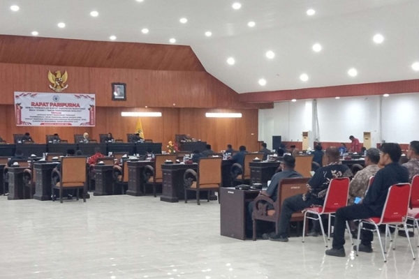 Manokwari Raih WTP, Bupati Hermus Indou: Tata Kelola Keuangan Harus Berdampak ke Masyarakat