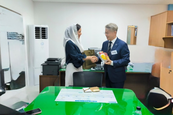 Novita Hardini Bawa Trenggalek ke Panggung Dunia, Wakili Kepulauan Selatan Jawa di Yeosu World Island, 2026 di Korea Selatan.