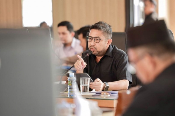 Banggar DPRD Kalsel Apresiasi Kinerja TAPD dalam Penyusunan APBD 2027