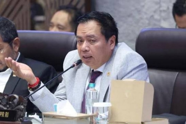 Meski Erupsi Menurun, Lasarus Minta Aktivitas Anak Krakatau Tetap Dipantau