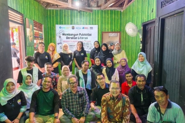 Totok Hedi Dorong Pegiat Literasi Sleman Perkuat Kemampuan Menulis dan Publikasi