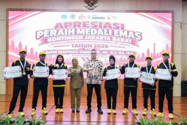 Jakbar Cetak Sejarah Juara Umum POPPROV DKI 2026, Kenneth Kucurkan Bonus