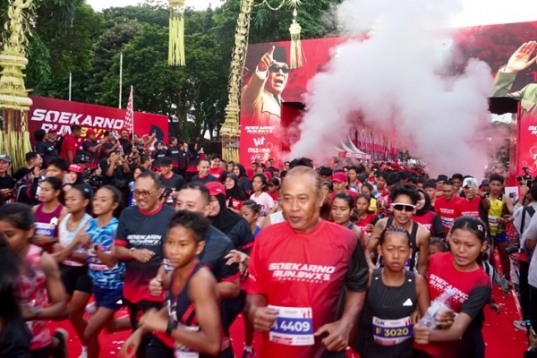 Ribuan Orang Padati Soekarno Run, Bupati Ipuk: Edukasi Sosok Sang Proklamator