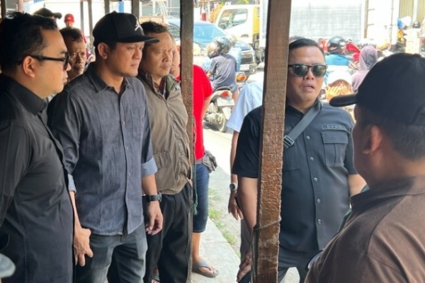Yuzar Rasyid Cari Jalan Keluar Polemik Pedagang di Pasar Bandar dan Pahing