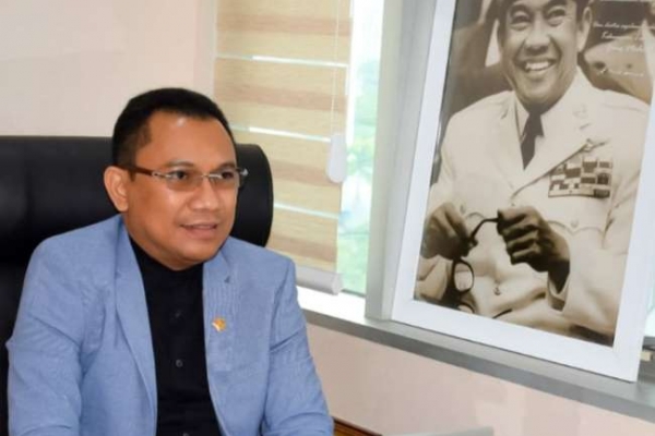 Reshuffle Kabinet Merah Putih, Ansy Lema: Visi Presiden Jelas, Tapi Implementasi di Lapangan Lemah