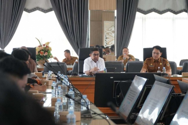 Bang Dhin Dorong Mahasiswa UNISKA Pahami Pentingnya Prioritas Pembangunan Daerah