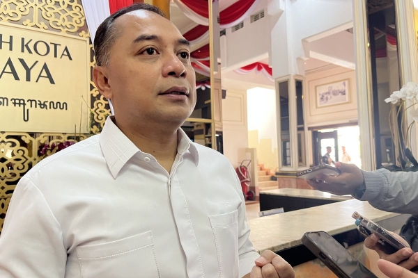 Eri Cahyadi Ingatkan Warga Surabaya Tidak Pinjamkan KTP untuk Beli Kendaraan