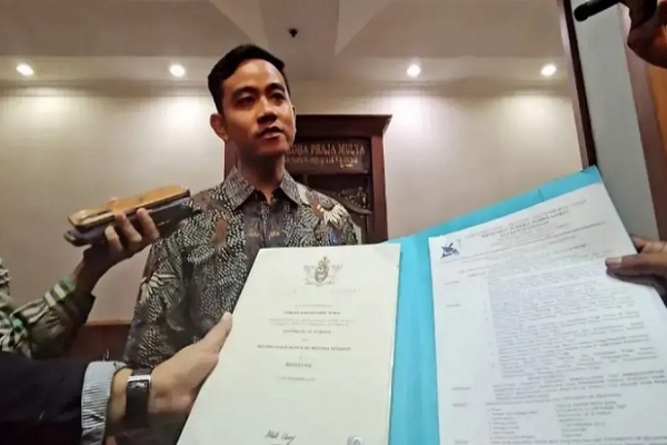 Dokumen Pendidikan Gibran, BBHAR PDI Perjuangan Maluku: Temuan MK Harus Kita Hormati Bersama 