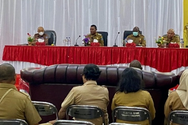 Bupati Asmat Khawatir Dampak Kabut Asap Karhutla Ganggu Festival Asmat Pokman