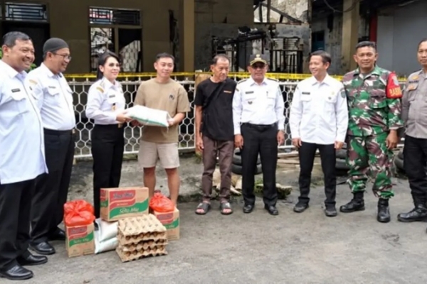 Tjhai Chui Mie Turun Langsung Bantu Warga Terdampak Kebakaran Pasar Hongkong 