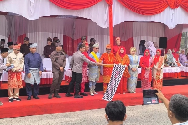 Semangat Nusantara Membara! 10 Ribu Peserta Padati Kirab Budaya Pelalawan