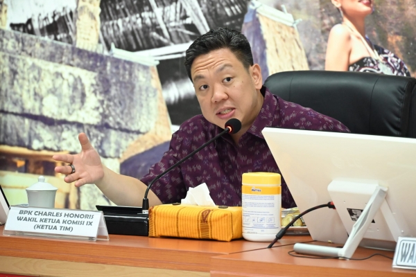 Charles Honoris Sosialisasi BPJS Ketenagakerjaan untuk Warga Cengkareng Timur