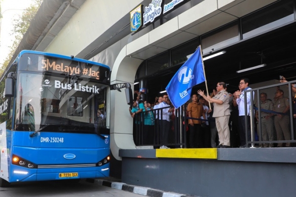 Pramono Segera Turunkan Tim Basmi Sindikat Copet di Halte TJ Kampung Melayu