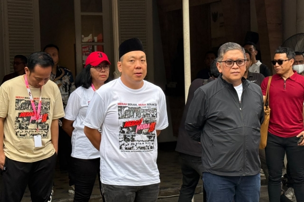 Atasi Karhutla, Hasto Tekankan Tata Ruang, Supremasi Hukum, dan Reboisasi Nasional