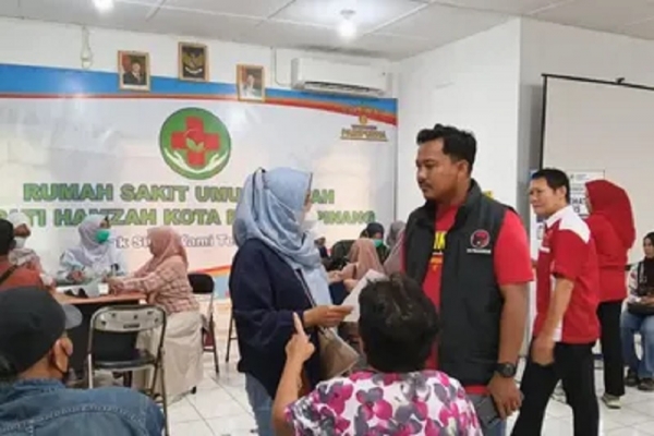 Rudi Center dan PDI Perjuangan Diapresiasi Pemkot, Sekitar 200 Warga Ikuti Operasi Katarak Gratis 