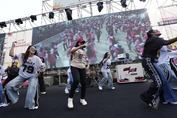 MY Esti Wijayati Apresiasi Antusiasme Warga di Merah Muda Fest, Ajak Anak Muda Jaga Persatuan