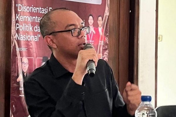 Hizkia: Persoalkan Salib Merah, Menteri HAM Ingin Jadikan Agama Legitimasi Kekuasaan 