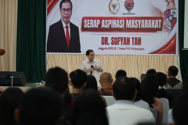Tangis Haru Jayanti di Kampus UMI: Saya Bukti Nyata Perjuangan Sofyan Tan