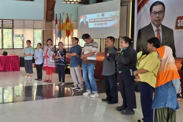 Air Mata Perjuangan Wahyuni: Dari Ojol Pembawa Anak Hingga Adik-Adik Kuliah Gratis Berkat Kepedulian Sofyan Tan