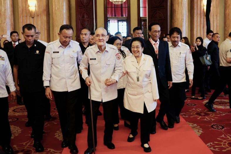 Megawati Soekarnoputri Sampaikan Duka Cita Mendalam atas Wafatnya Jenderal TNI (Purn.) Try Sutrisno