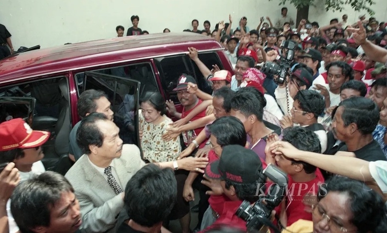 Henry Yoso: Kudatuli Momentum Perkuat Komitmen Seluruh Anak Bangsa terhadap Demokrasi, Supremasi Hukum & Persatuan Nasional