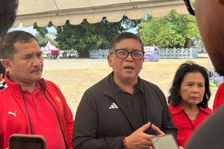 Kunjungi Festival Mustika Rasa, Hasto Kristiyanto Nikmati Ice Cream Dari Kimpul, Enak dan Patut Dipatenkan
