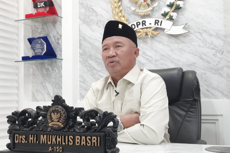 Erupsi Anak Krakatau, Mukhlis Basri Imbau Warga Lampung Siaga Abu Vulkanik