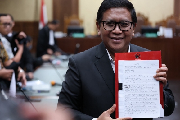 Hasto: Saya Menulis Eksepsi Dengan Tangan Sendiri di Rutan KPK