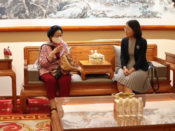 Akan Hadiri Sejumlah Agenda, Megawati Soekarnoputri Tiba di Beijing