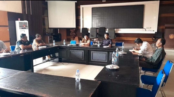Bonnie Tryana Janji Akan Perjuangkan Aspirasi Disdikpora Pandeglang