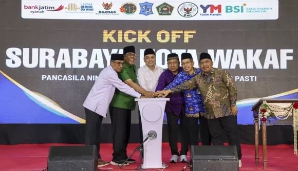 Eri Cahyadi Tegaskan Surabaya Kota Wakaf untuk Kesejahteraan Rakyat