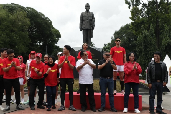 Peringati HUT ke-53 PDI Perjuangan, Panitia Soekarno Run 2026 Resmi Luncurkan Jersey dan Medali di GBK