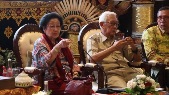 Megawati Ingatkan Kepada Daerah dari PDI Perjuangan Tingkatkan Kinerja