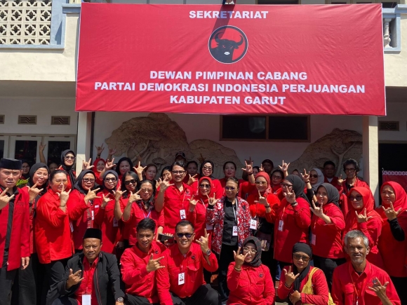 PDI Perjuangan Dorong Pemasaran UMKM Garut dan Perkuat Peran Perempuan di Politik
