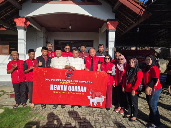 Aria Guna Pimpin Pemotongan Kurban PDIP Pesawaran dan Tegaskan Komitmen Hadir untuk Rakyat