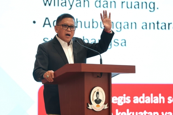 Hasto di Kuliah Umum UBK: Siklus Geopolitik Bung Karno Bisa Jadi Rujukan Prabowo Atasi Konflik Timur Tengah