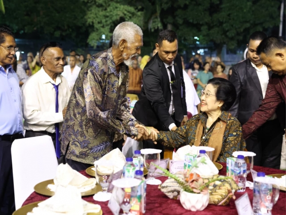 Bersua di KBRI Dili: Megawati Peluk Batin Eks Kader PDI Timor Timur yang Tetap Setia di Tengah Dinamika Sejarah