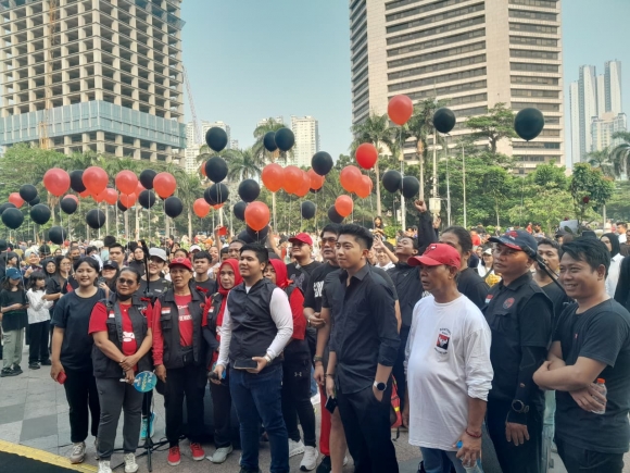 Peringati Peristiwa Kudatuli, Arus Muda Repdem Gelar Aksi Simpatik di Car Free Day Jakarta