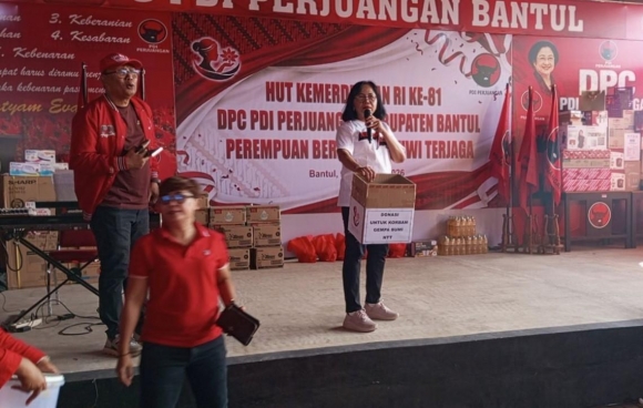 Srikandi PDI Perjuangan Bantul Gelar Jalan Sehat dan Penggalangan Donasi Bencana Untuk Korban Gempa di NTT​​​​​​​