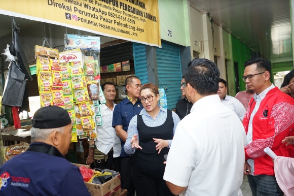 Ayu Nur Suri Sidak ke Sejumlah Pasar di Kota Palembang 
