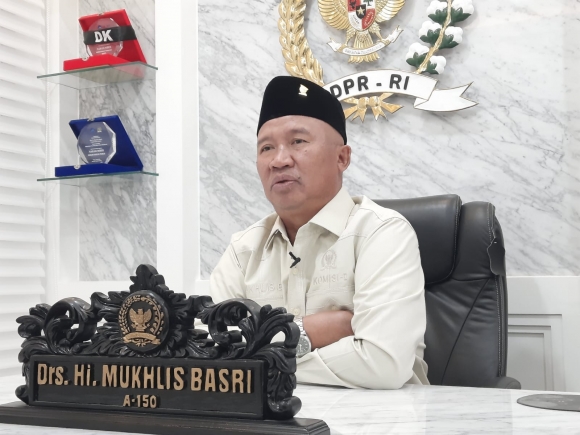 Erupsi Anak Krakatau, Mukhlis Basri Imbau Warga Lampung Siaga Abu Vulkanik