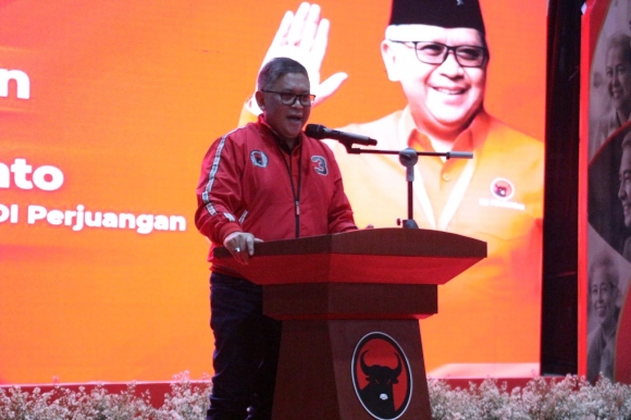 Peringati Hari Lansia dan Kesehatan Mental, Hasto Kristiyanto Tegaskan Pentingnya Penghormatan pada Orang Tua