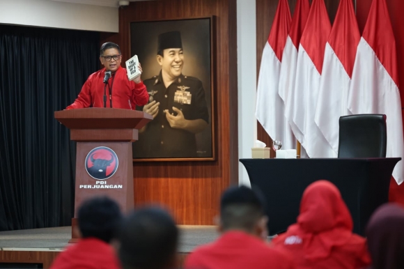 Hasto di Hadapan Kader Muda PDI Perjuangan: Bung Karno dan Megawati Teladan Pemimpin Visioner yang Membumi