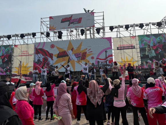 MERAH MUDA FEST 2026 di Lapangan Banteng Diikuti Lebih dari 1.000 Peserta Senam